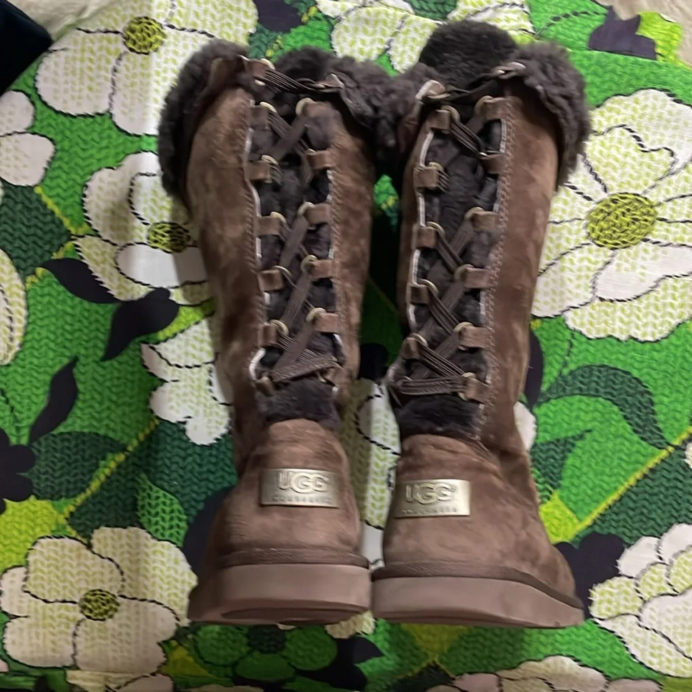 Ugg Boots women’s tall boots 7 brown Sherpa sheepskin 12”